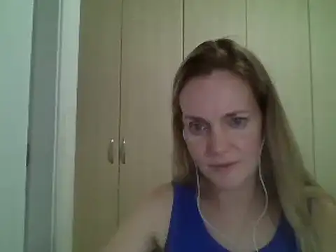 Annylove1 online show from February 28, 2025, 9:55 pm