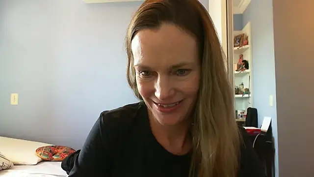 Annylove1 online show from September 18, 2025, 3:47 pm