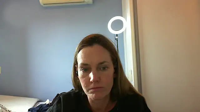 Annylove1 online show from November 3, 2025, 3:57 pm