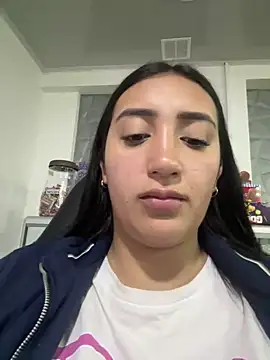 Snapshot of Hannahoff chatting on December 22, 2024, 12:17 am Hannahoff online show from December 22, 2024, 12:17 am