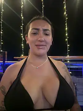 Snapshot of Hannahoff chatting on January 23, 2025, 1:19 am Hannahoff online show from January 23, 2025, 1:19 am