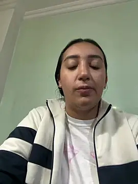 Snapshot of Hannahoff chatting on February 1, 2025, 4:14 am Hannahoff online show from February 1, 2025, 4:14 am