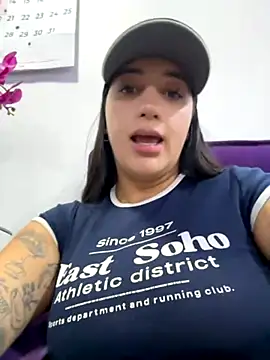 Hannahoff online show from November 12, 2025, 11:14 pm