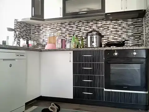 ALPHANDRE online show from November 18, 2025, 8:30 am