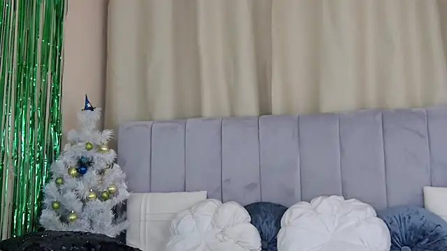 Barbie Blond  online show from December 29, 2024, 7:06 am