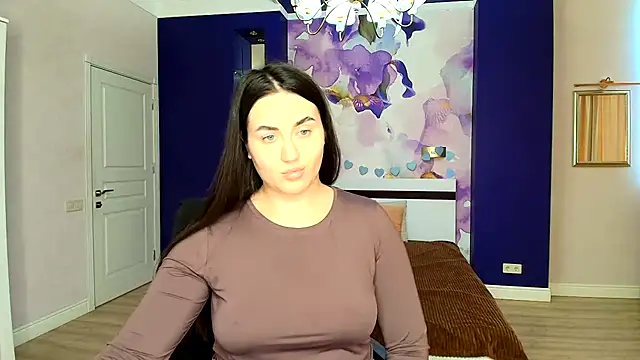 Roxie Bradley online show from January 14, 2025, 6:56 am