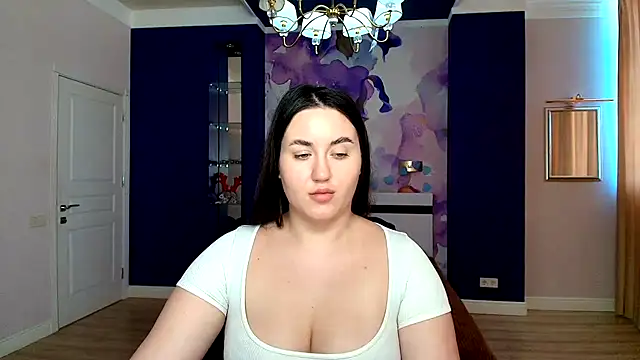 Roxie Bradley online show from March 8, 2025, 10:00 am