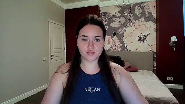 Roxie Bradley online show from September 23, 2025, 5:54 am