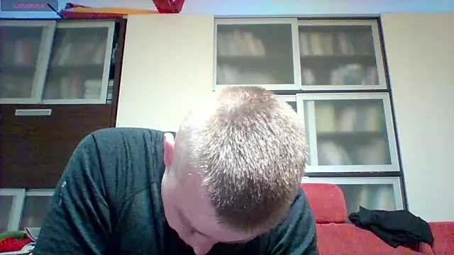 Snapshot of Matttthees chatting on January 17, 2025, 2:29 am Matttthees online show from January 17, 2025, 2:29 am