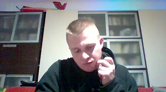Snapshot of Matttthees chatting on January 21, 2025, 12:36 am Matttthees online show from January 21, 2025, 12:36 am