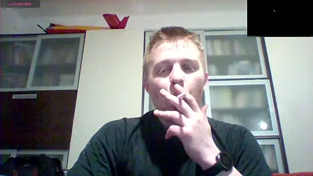 Snapshot of Matttthees chatting on February 22, 2025, 8:53 pm Matttthees online show from February 22, 2025, 8:53 pm
