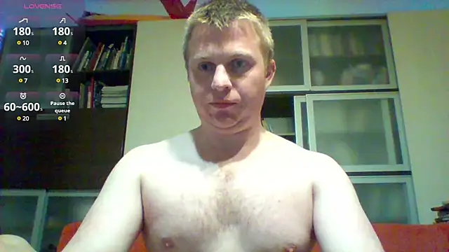 Snapshot of Matttthees chatting on March 9, 2025, 3:54 am Matttthees online show from March 9, 2025, 3:54 am