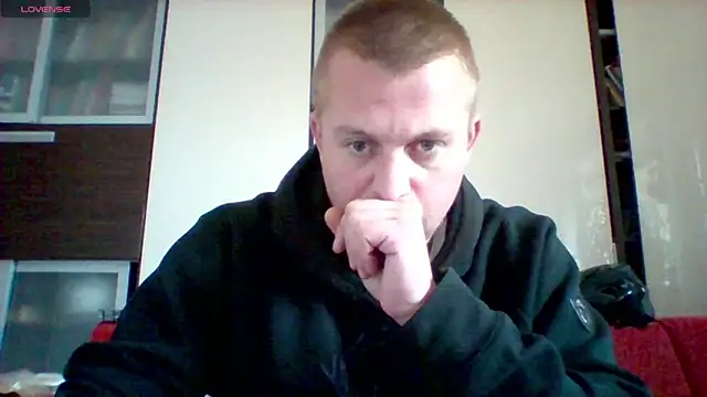 Snapshot of Matttthees chatting on October 10, 2025, 2:38 pm Matttthees online show from October 10, 2025, 2:38 pm