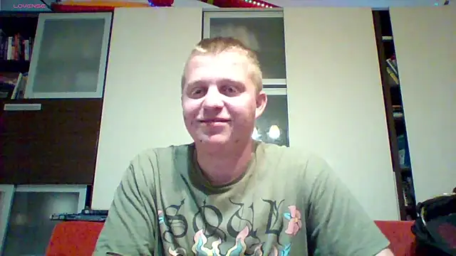 Snapshot of Matttthees chatting on October 18, 2025, 6:30 pm Matttthees online show from October 18, 2025, 6:30 pm