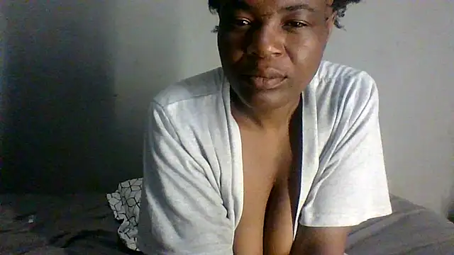Snapshot of BeejayLoverxx chatting on January 10, 2025, 4:22 am BeejayLoverxx online show from January 10, 2025, 4:22 am