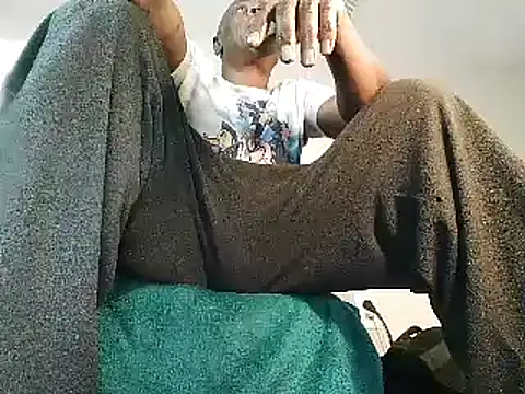 Snapshot of bobbiebone1@xh chatting on March 4, 2025, 5:13 pm bobbiebone1xh online show from March 4, 2025, 5:13 pm