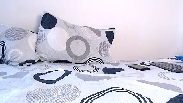 SimonRoberth online show from September 22, 2025, 9:06 pm