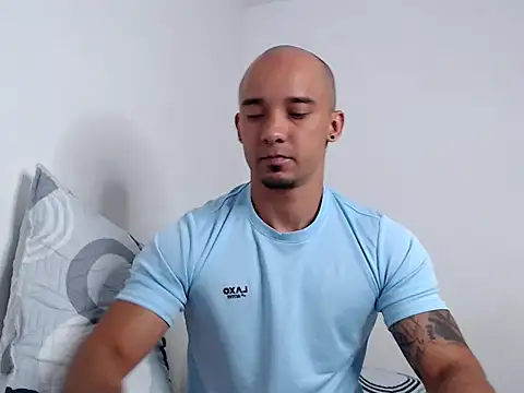 SimonRoberth online show from December 17, 2025, 6:14 pm