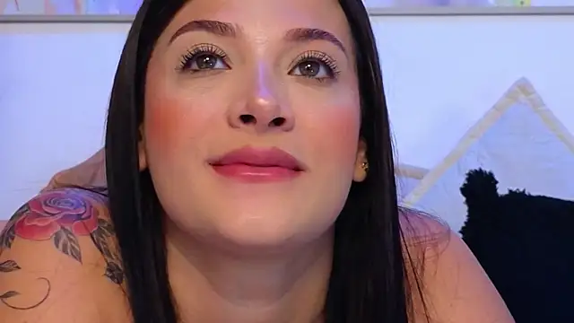 Marianaa Lopezz online show from February 28, 2025, 3:15 pm