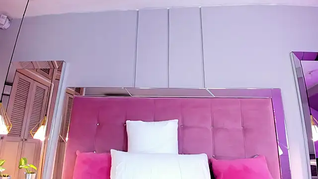 Snapshot of Ahincale chatting on February 8, 2025, 2:15 am Ahincale online show from February 8, 2025, 2:15 am