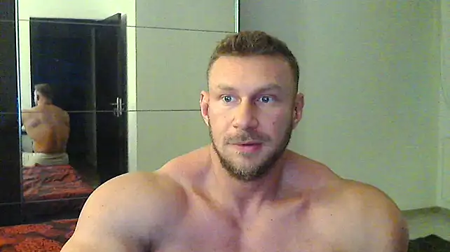 muscularkevin online show from December 11, 2024, 2:11 pm