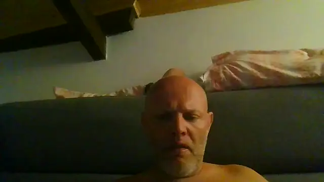 Snapshot of davigochi77bcn chatting on October 4, 2025, 8:40 pm davigochi77bcn online show from October 4, 2025, 8:40 pm