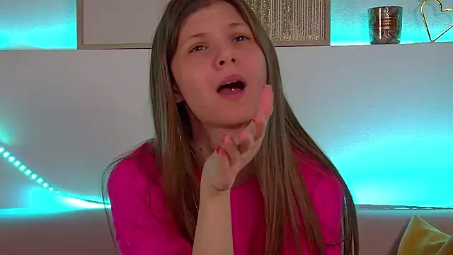 AudreyBarlow online show from February 26, 2025, 4:56 pm