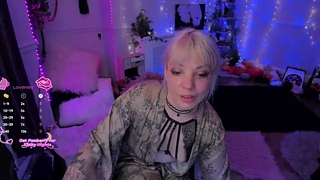 AliceW0lf online show from November 29, 2025, 5:05 pm