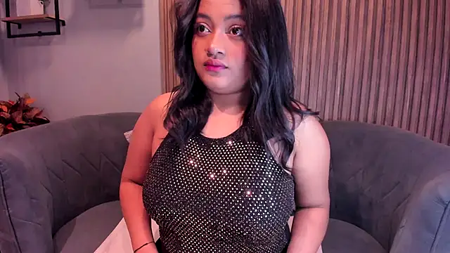 Snapshot of Sariitaa_ chatting on November 11, 2025, 3:23 pm Sariitaa online show from November 11, 2025, 3:23 pm