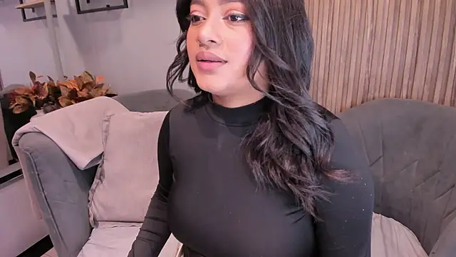 Snapshot of Sariitaa_ chatting on November 15, 2025, 3:30 pm Sariitaa online show from November 15, 2025, 3:30 pm