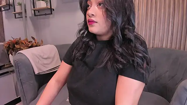 Snapshot of Sariitaa_ chatting on November 21, 2025, 3:33 pm Sariitaa online show from November 21, 2025, 3:33 pm