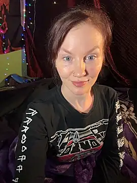 courtneyoccult online show from November 7, 2025, 7:19 am