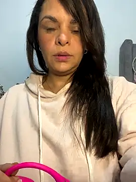 Snapshot of Kataliina chatting on October 8, 2025, 4:10 am Kataliina online show from October 8, 2025, 4:10 am