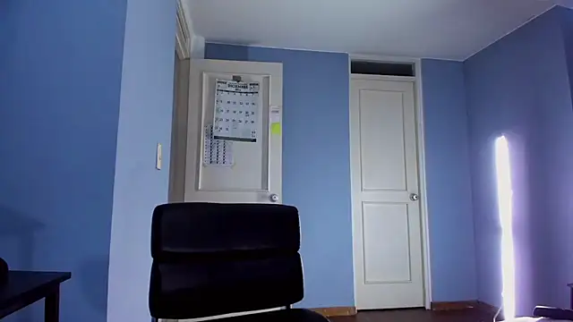 anthonylatynxd online show from December 29, 2024, 11:40 am