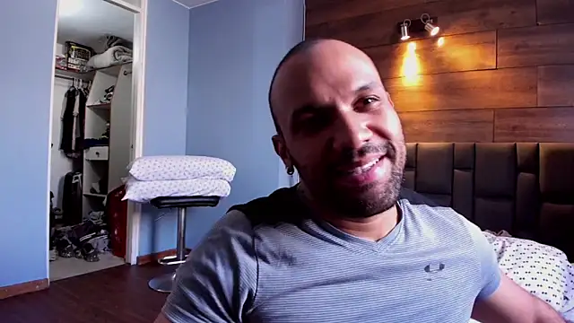 anthonylatynxd online show from February 18, 2025, 2:27 pm