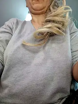 Snapshot of Pandora_Vibes chatting on February 5, 2025, 11:34 am Pandora Vibes online show from February 5, 2025, 11:34 am