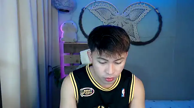 Snapshot of princeJayX chatting on December 2, 2024, 11:12 am princeJayX online show from December 2, 2024, 11:12 am
