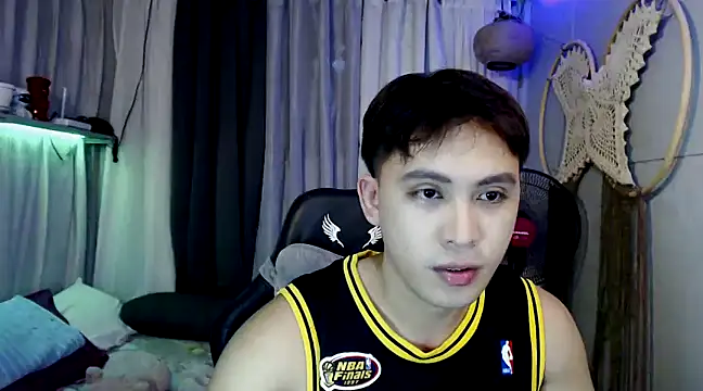 Snapshot of princeJayX chatting on January 22, 2025, 8:51 am princeJayX online show from January 22, 2025, 8:51 am