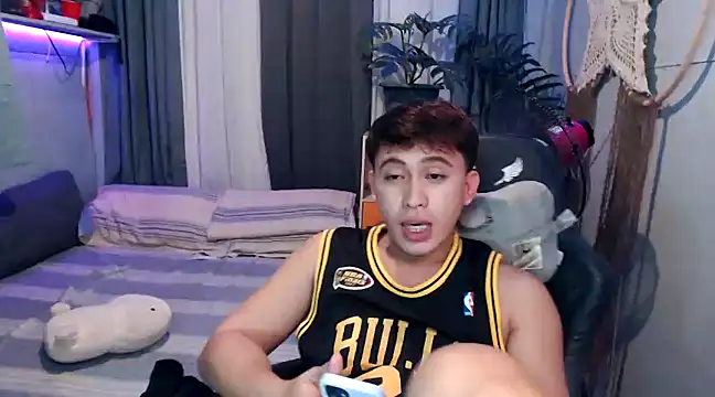 Snapshot of princeJayX chatting on January 29, 2025, 12:02 pm princeJayX online show from January 29, 2025, 12:02 pm