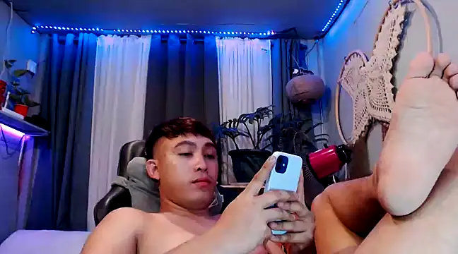 Snapshot of princeJayX chatting on February 5, 2025, 1:22 pm princeJayX online show from February 5, 2025, 1:22 pm