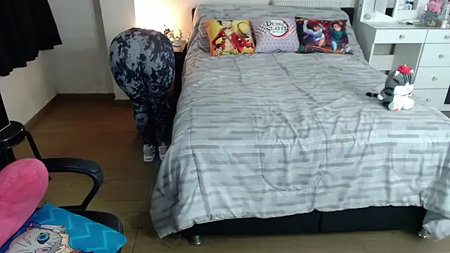 Snapshot of kittykat18x chatting on October 26, 2025, 1:44 am kittykat18x online show from October 26, 2025, 1:44 am