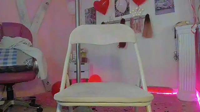 Snapshot of CAMILA--REY chatting on February 16, 2025, 3:16 pm CAMILA--REY online show from February 16, 2025, 3:16 pm