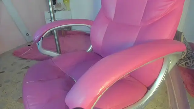 Snapshot of CAMILA--REY chatting on March 22, 2025, 3:31 pm CAMILA--REY online show from March 22, 2025, 3:31 pm