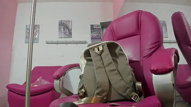 Snapshot of CAMILA--REY chatting on November 14, 2025, 11:02 pm CAMILA--REY online show from November 14, 2025, 11:02 pm