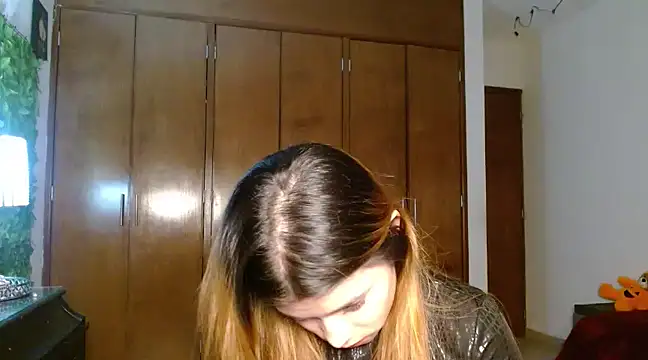 Snapshot of 3littleschoolteens chatting on February 28, 2025, 5:59 am 3littleschoolteens online show from February 28, 2025, 5:59 am