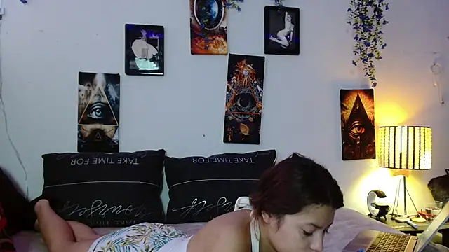 Snapshot of 3littleschoolteens chatting on September 17, 2025, 3:46 pm 3littleschoolteens online show from September 17, 2025, 3:46 pm