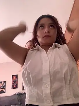 Snapshot of 3littleschoolteens chatting on September 24, 2025, 4:43 pm 3littleschoolteens online show from September 24, 2025, 4:43 pm