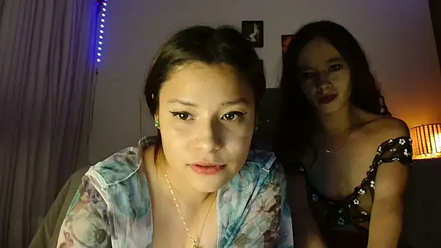 Snapshot of 3littleschoolteens chatting on November 30, 2025, 8:40 am 3littleschoolteens online show from November 30, 2025, 8:40 am