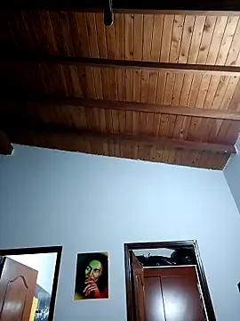 Snapshot of LunaZambrano chatting on February 22, 2025, 2:17 am LunaZambrano online show from February 22, 2025, 2:17 am