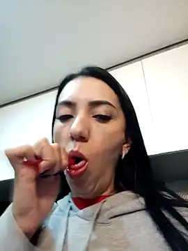 Snapshot of LunaZambrano chatting on February 25, 2025, 1:50 pm LunaZambrano online show from February 25, 2025, 1:50 pm